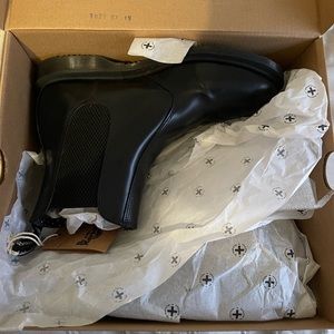 Doc Martens Chelsea Boots